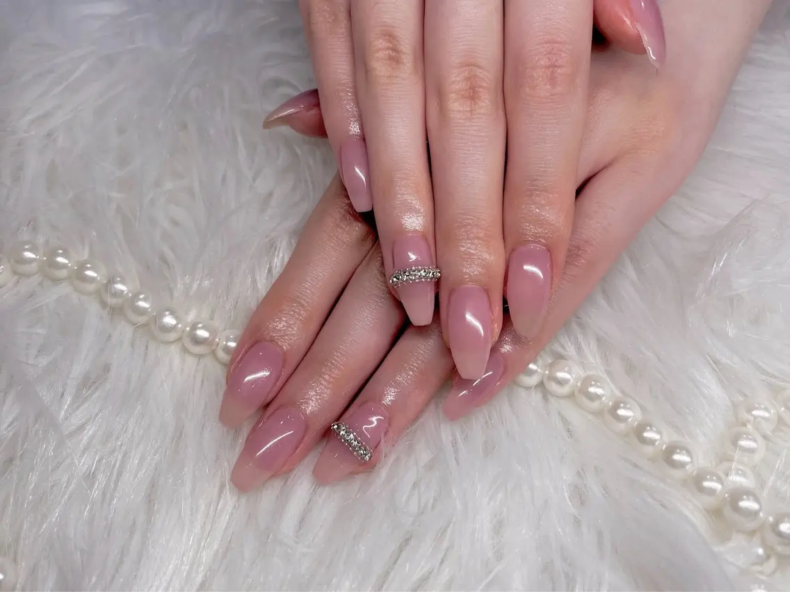 ネイル 成人式 フラッシュネイル フットネイル ジェルネイル 卒業式 ハンドネイル mione_ou nail salonのネイルデザイン