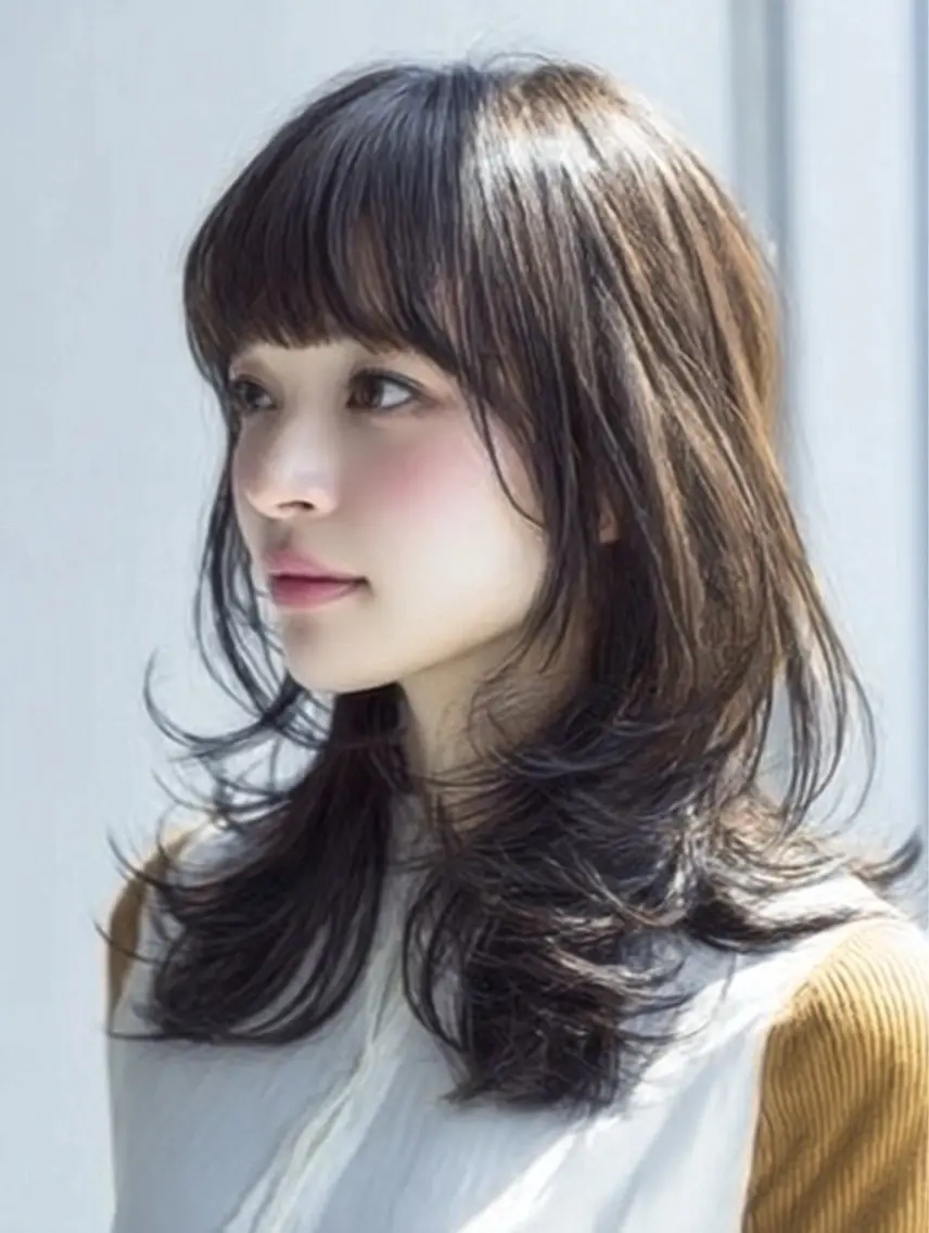 ミディアム カラー ヘアカラー 韓国×艶ハイトーンが かわいい✨️リオ🍒のヘアスタイル
