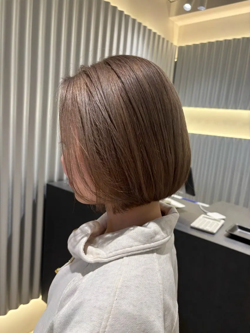 ショート カラー ヘアアレンジ アッシュ アッシュグレー アッシュグレージュ グレージュ ヘアカラー トリートメント ヘッドスパ ヘアセット 押切 響 のヘアスタイル