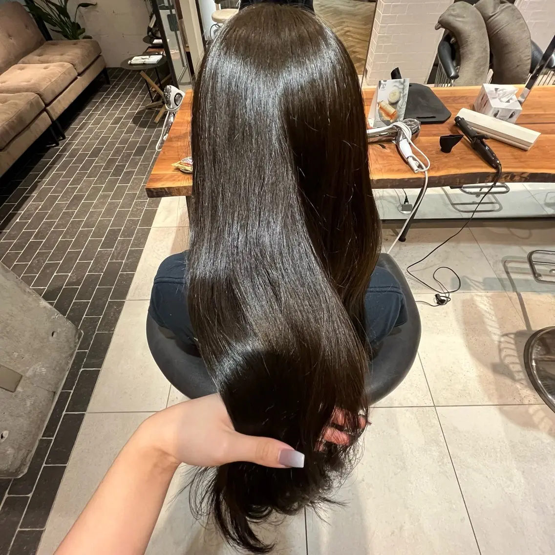 ロング カラー ベージュカラー 透明感カラー イルミナカラー オリーブベージュ 髪質改善✨透明感 カラー/大木南美のヘアスタイル