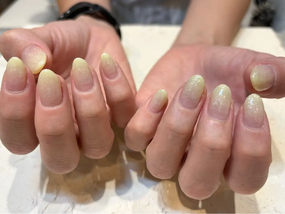 ネイル グラデーション 黄色 ハンドネイル 春日井BELEA 川村のネイルデザイン