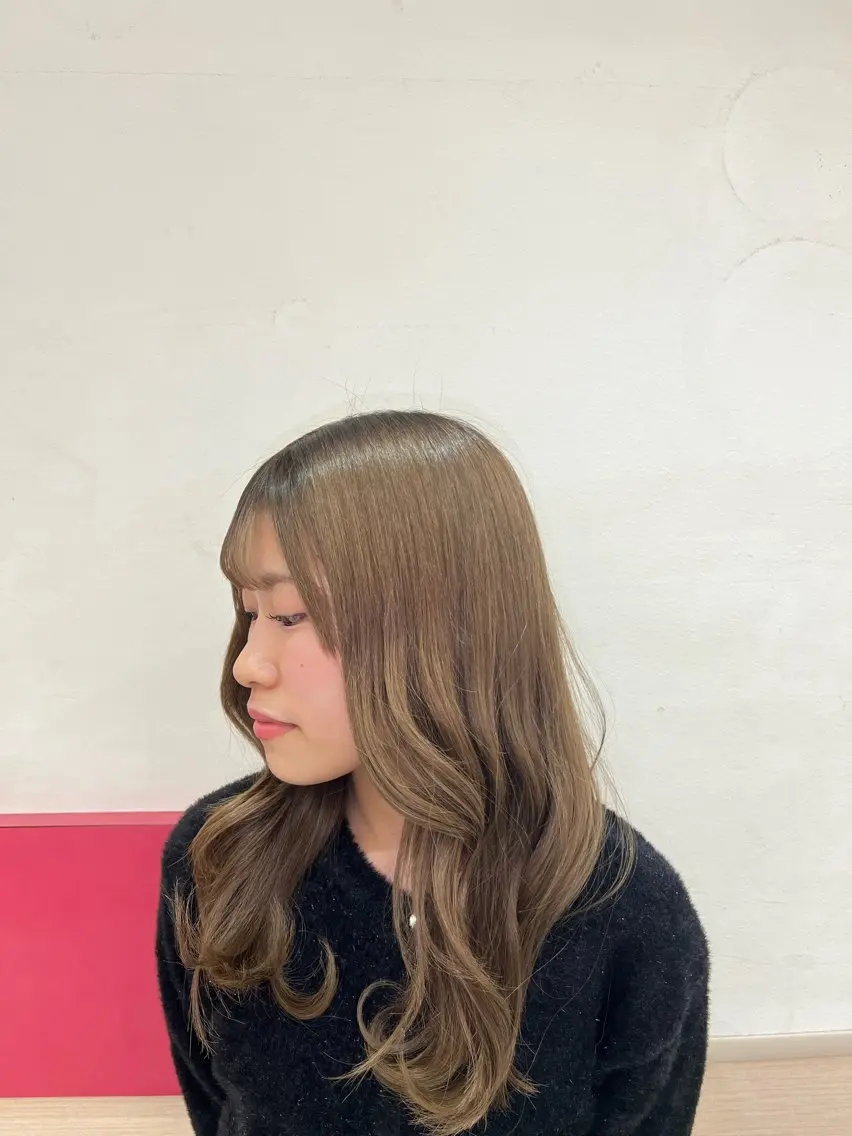 セミロング カラー ベージュカラー ブラウンカラー ブラウンベージュ レイヤーカット 新宿 /ハイトーン /透明感 yu.🐺のヘアスタイル