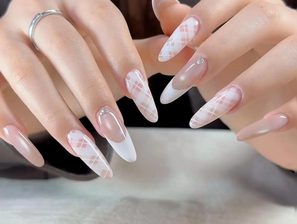 ネイル ハンドネイル エリ🫧 nail池袋東口のネイルデザイン
