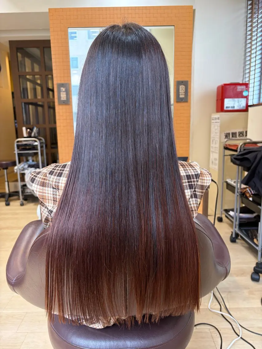 セミロング トリートメント ムラカミ レイラのヘアスタイル