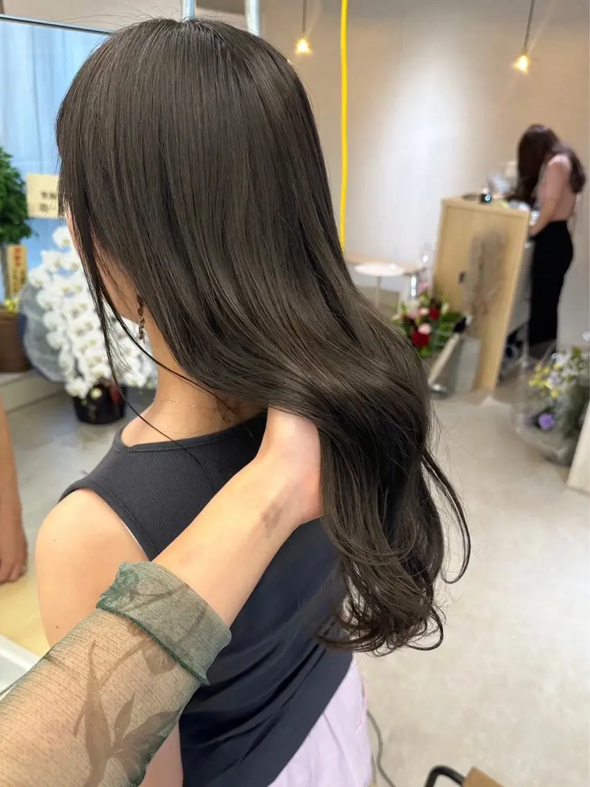 ロング 艶感カラー🫧三浦 衣織のヘアスタイル