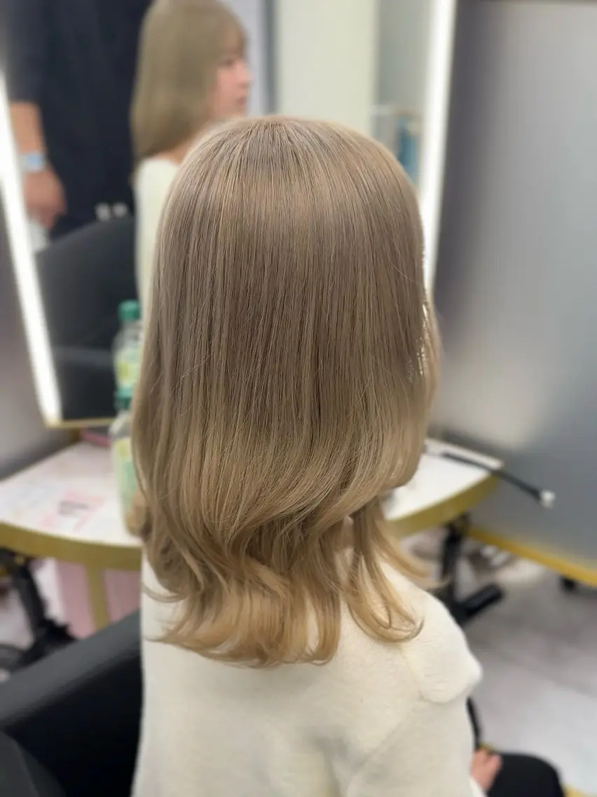 ロング カラー ブリーチ グレージュ ミルクティーグレージュ ♦ブリーチなしカラー ×レイヤー♦中島良太のヘアスタイル