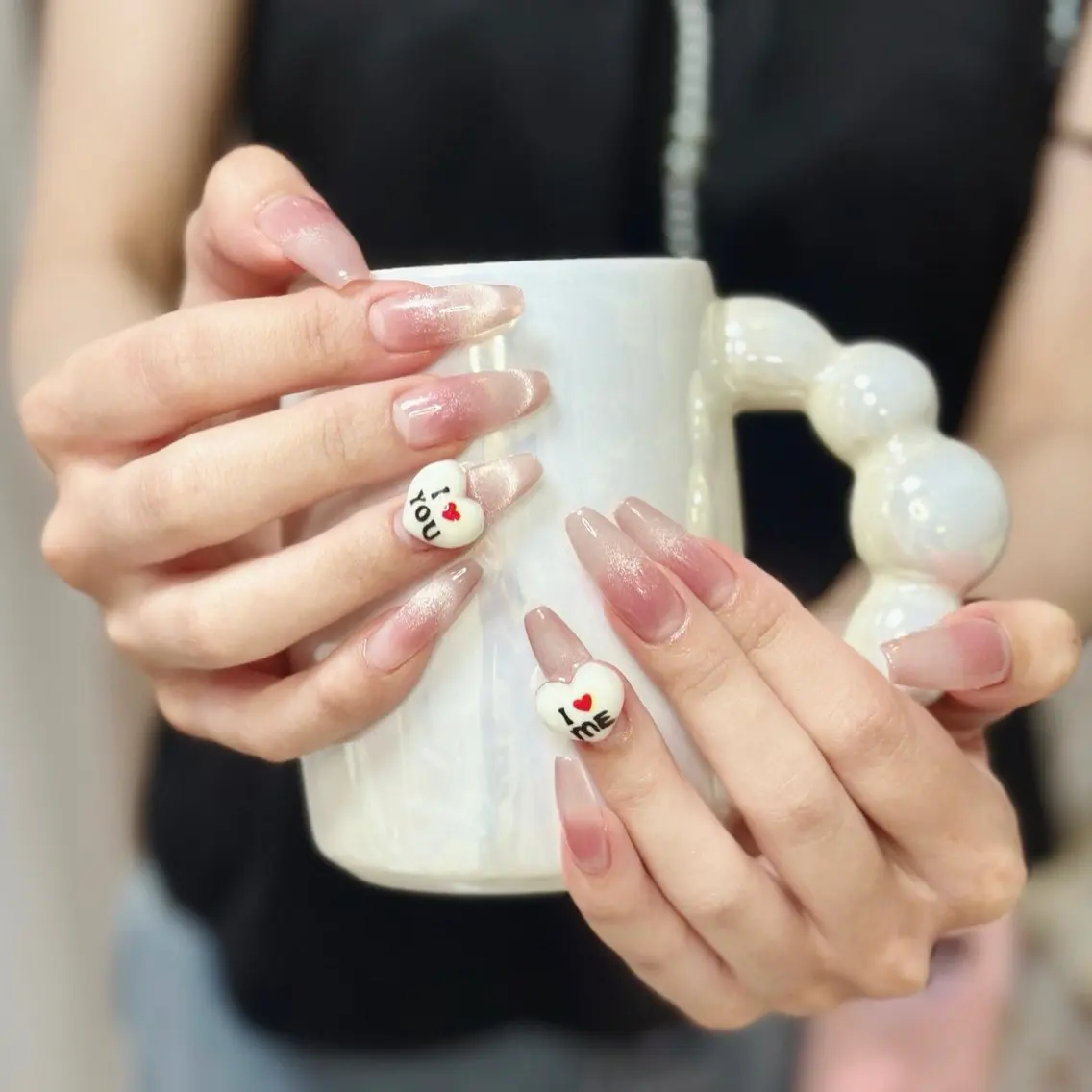 ネイル アートネイル オーロラネイル チークネイル フレンチネイル ガラスフレンチ 🎀YooLi Nail salonのネイルデザイン