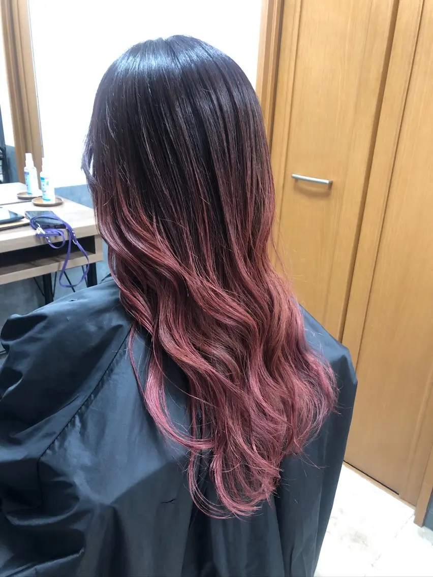 ロング TELA HAIRのヘアスタイル