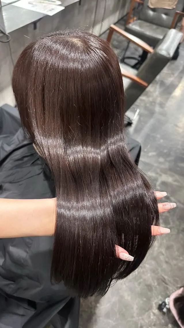 ロング カラー ブラウンカラー amy .のヘアスタイル