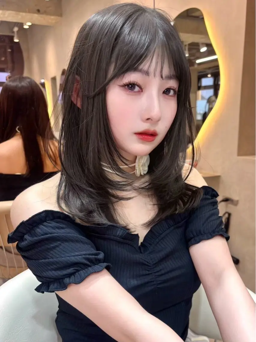 カラー YUI  透明感🌱 グレージュ🌿‬浦和のヘアスタイル