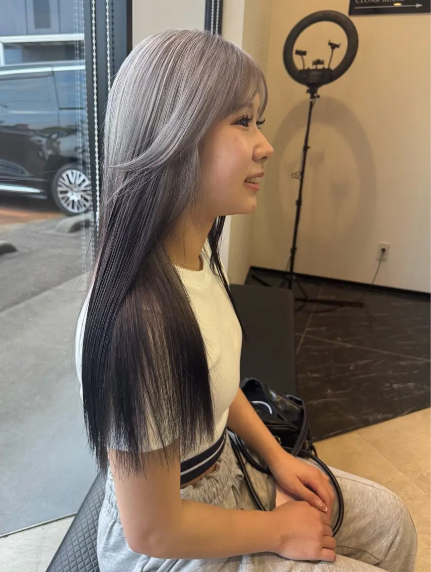 ダブルカラー(ケアブリーチ)＋トリートメントの写真