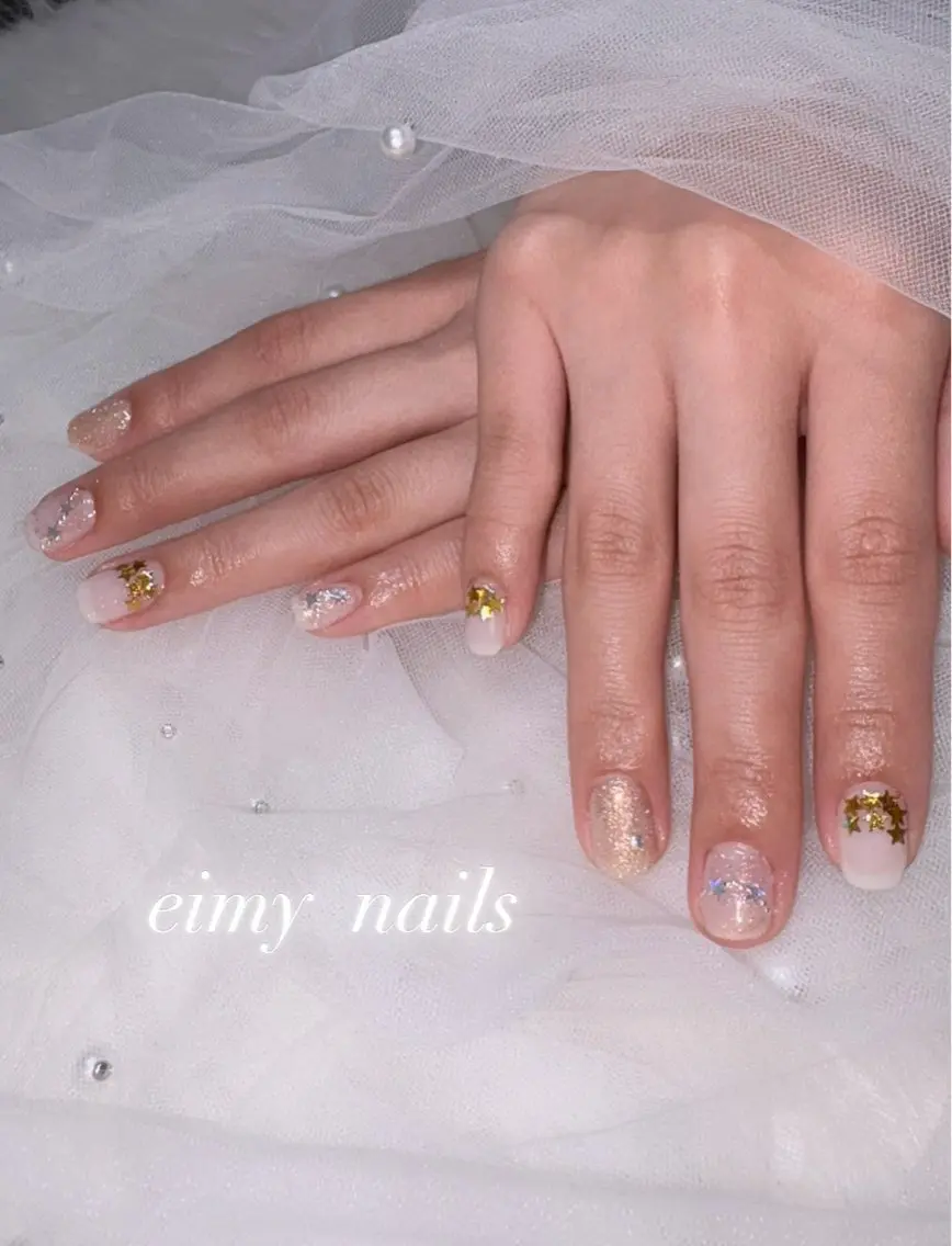 ネイル アートネイル ゴールド キラキラネイル ラメ(グリッター) ホワイト ハンドネイル eimy nails♡のネイルデザイン