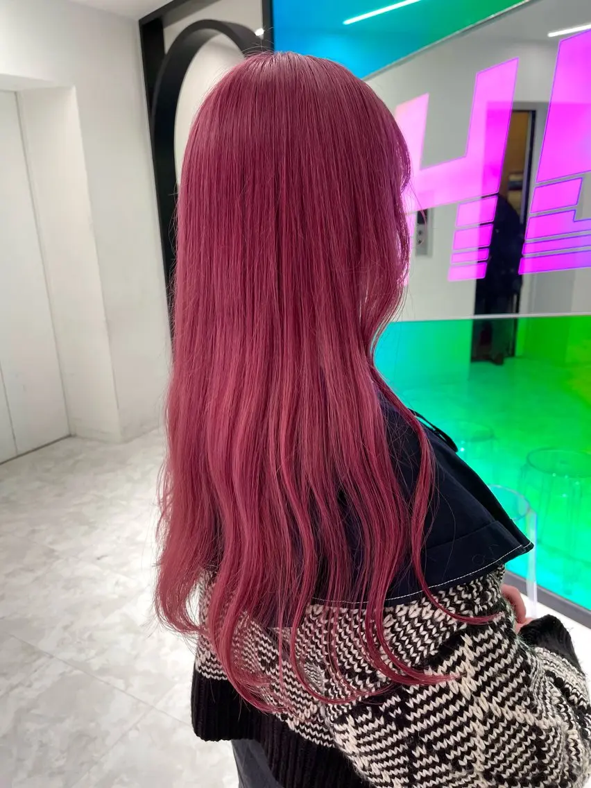セミロング カラー ヘアカラー 🤍💕ブリーチカラ ーAyaka💕🤍のヘアスタイル