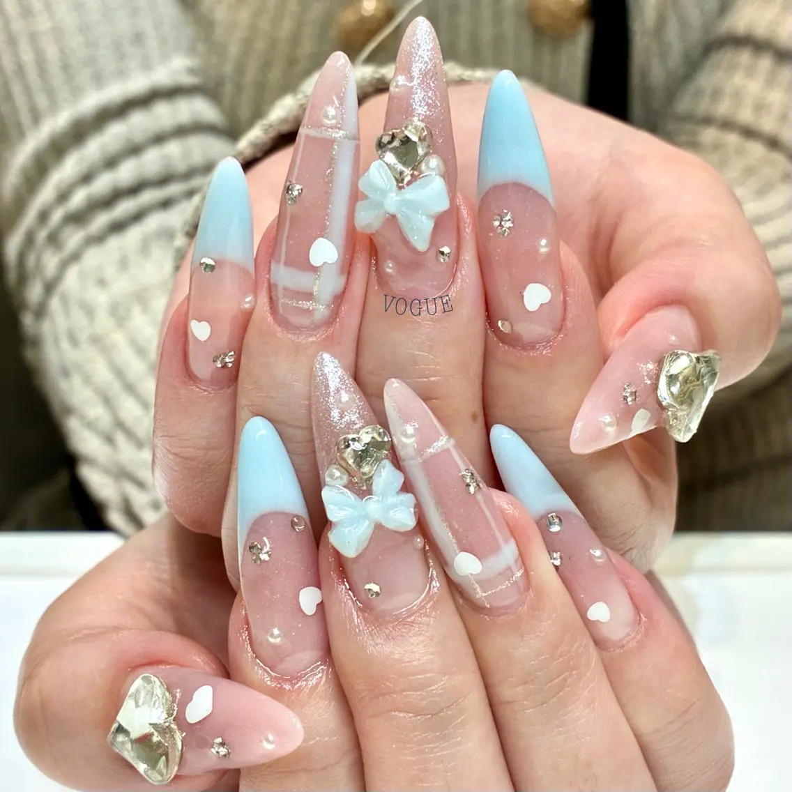 ネイル ハンドネイル VOGUE ×SWANのネイルデザイン