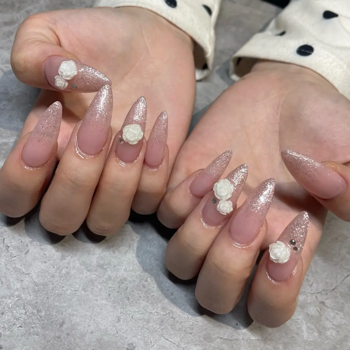 ネイル グラデーション ラメ(グリッター) ラメグラデーション スカルプネイル ネイルチップ ハンドネイル IROHA NAIL 横山佳那のネイルデザイン