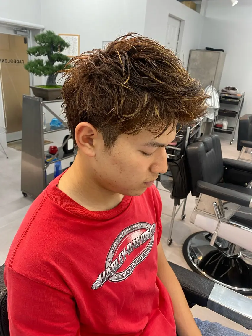 ショート カラー パーマ ヘアアレンジ メンズ フェードモデル限定 🔥高円寺Maiのヘアスタイル