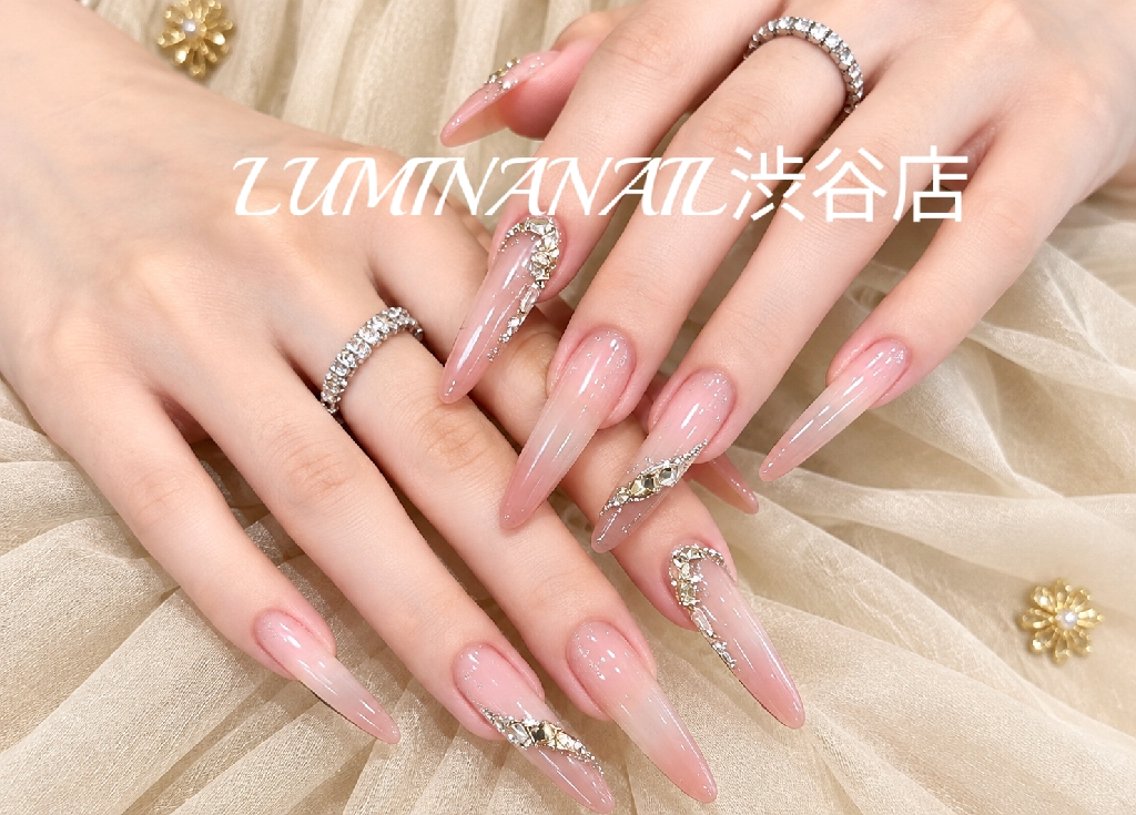 ロング ハンドネイル LUMINA NAIL渋谷店のネイルデザイン