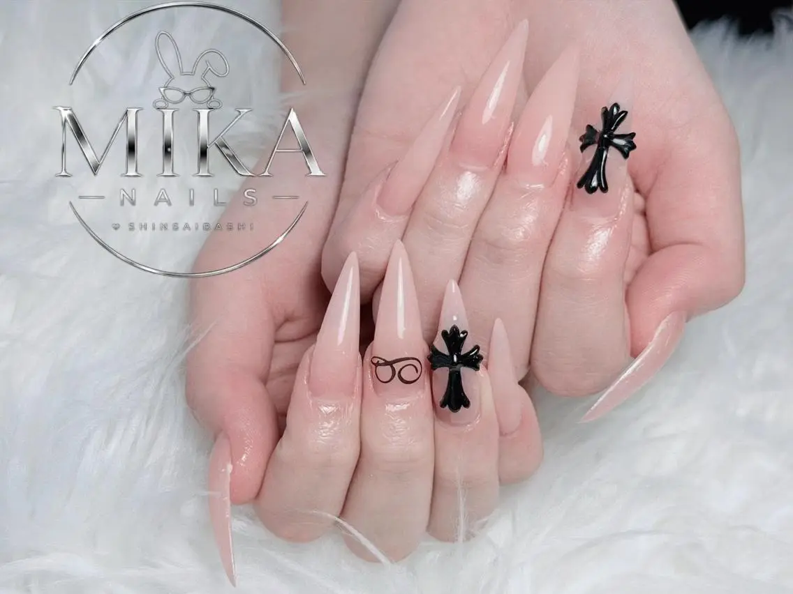 ネイル アートネイル チークネイル ドット フットネイル フレンチネイル ハンドネイル Mika Nailsのネイルデザイン