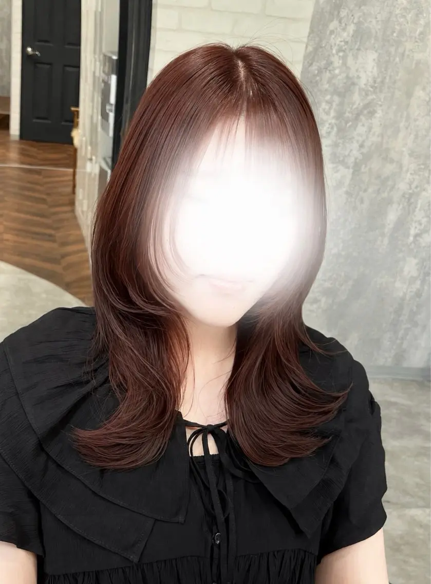ミディアム レイヤーカット 外ハネヘア カット ヘアカラー CHIHIRO🌠 艶髪/レイヤーのヘアスタイル