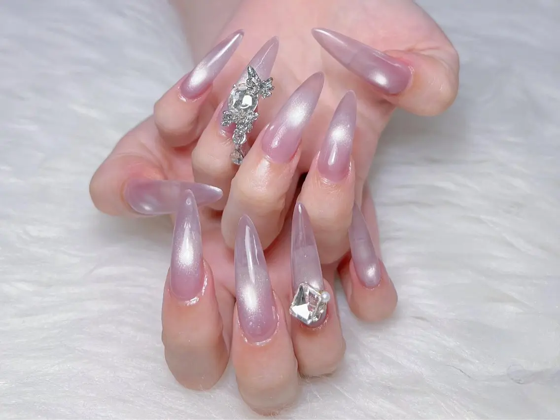 ネイル AURA NAIL 上前津のネイルデザイン