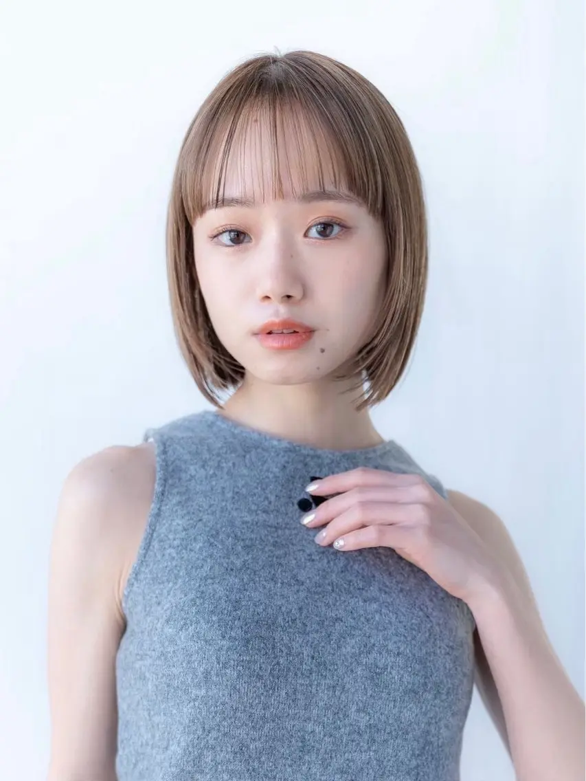 ショート ボブ 顔周りカット レイヤーカット 似合わせカット 小顔カット カット 渋谷/切りっぱなし レイヤー/ブリーチのヘアスタイル