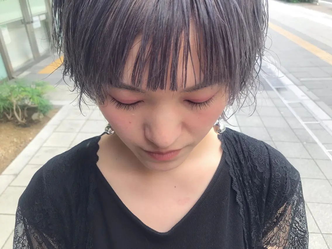 ショート カラー パーマ シルバー バイオレットカラー 大阪福島韓国束感まつ げ Sayaka🤍のマツエク・マツパデザイン