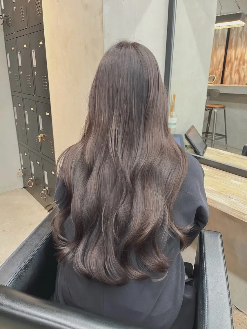 ロング カラー 透明感カラー ダブルカラー グレージュ ラベンダーカラー ラベンダーグレージュ ヘアカラー トリートメント ヘアセット 韓国ヘア🫧 KAZUTOのヘアスタイル