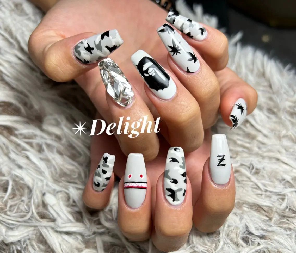 ロング ネイル ハンドネイル ✴︎ Delightのネイルデザイン