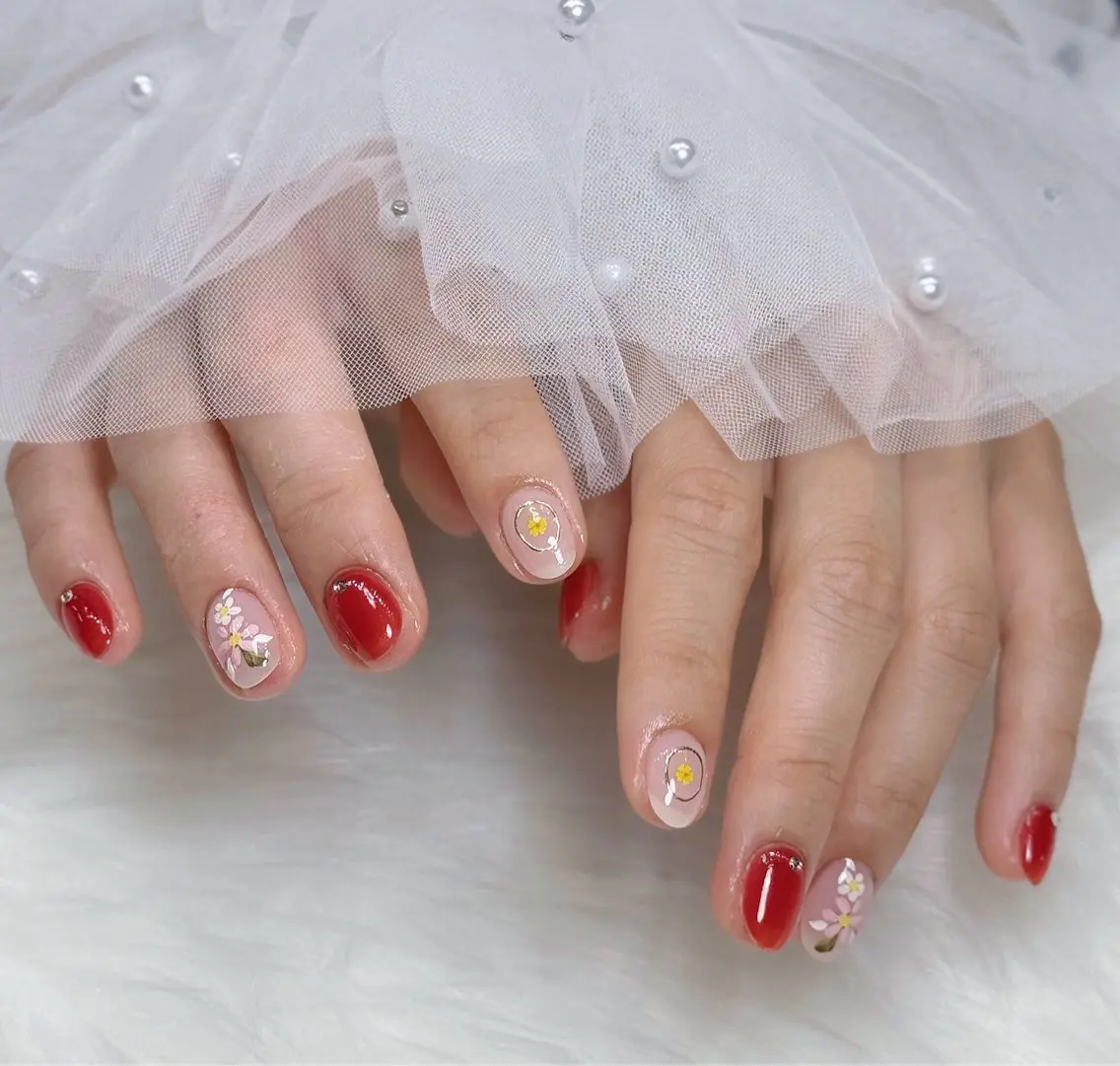 ネイル オーロラネイル チークネイル フットネイル フレンチネイル ジェルネイル ハンドネイル Nichi Nailsのネイルデザイン