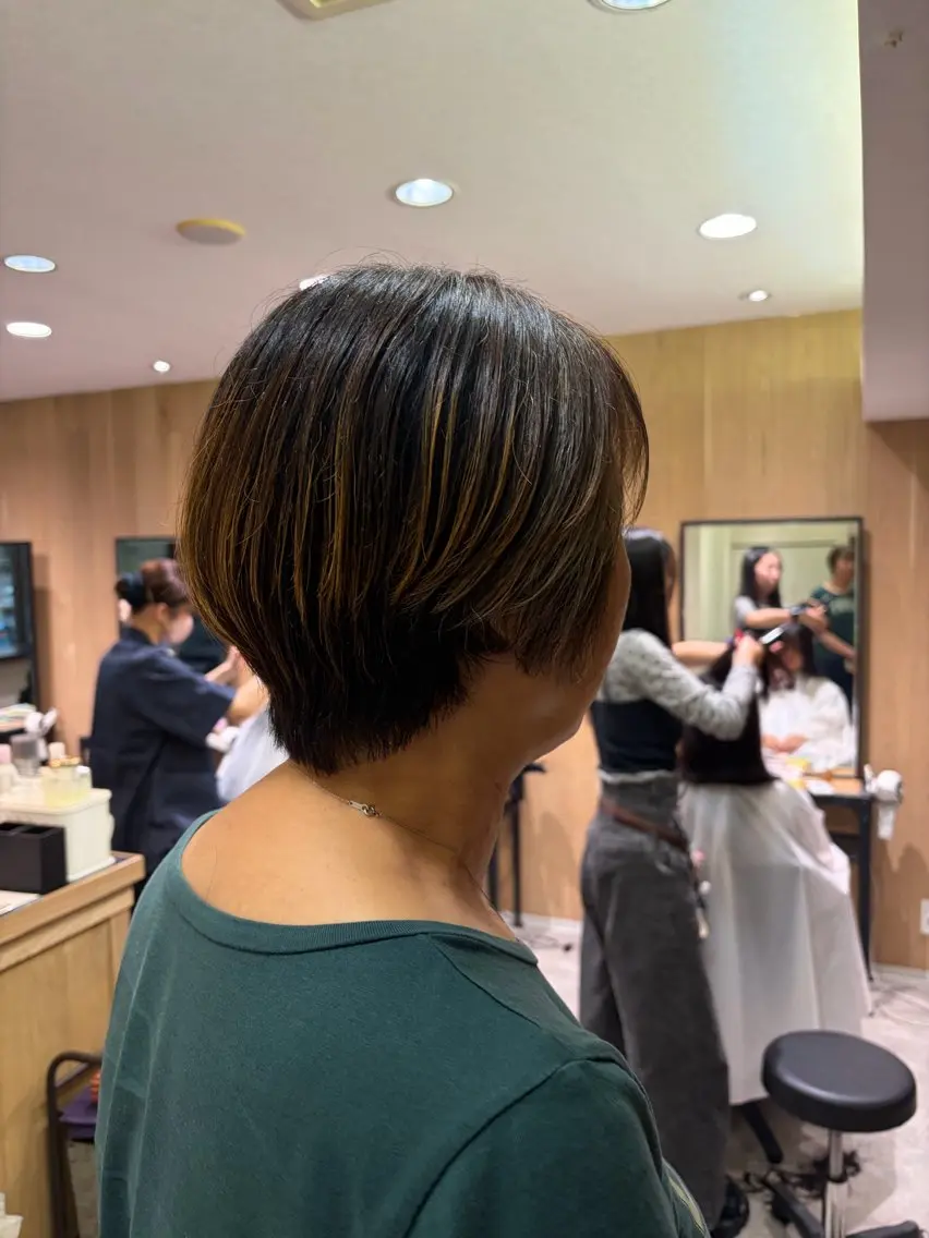 ショート ショートヘア RosierBleu 中山のヘアスタイル