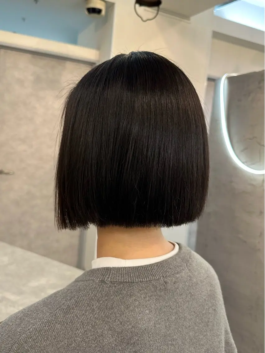 ショート ボブ カット 縮毛矯正 トリートメント sato ayaka ｜透明感カラー🫧のヘアスタイル