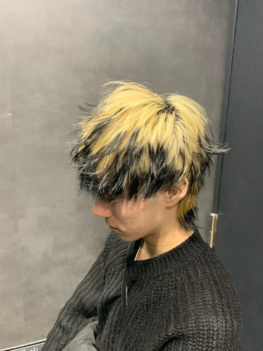 ショート カラー メンズ メンズブリーチ フェザーパーマ メンズハイトーン メンズパーマ スペインカール ⚡️メンズ特化⚡️ RYUKIのヘアスタイル