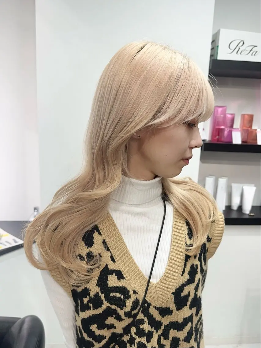 前髪カット【顔まわり】＋ブリーチカラー【ダブルカラー】＋2stepケアトリートメントの写真