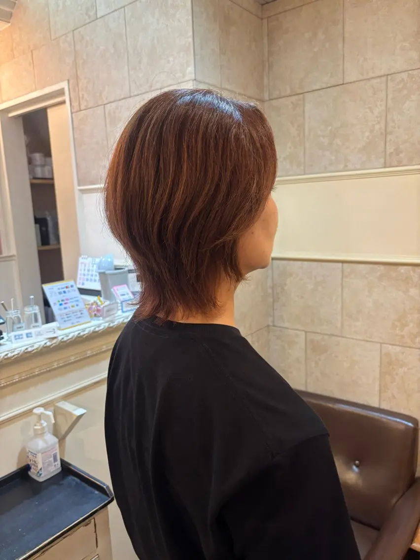 ミディアム 恩田 美波のヘアスタイル