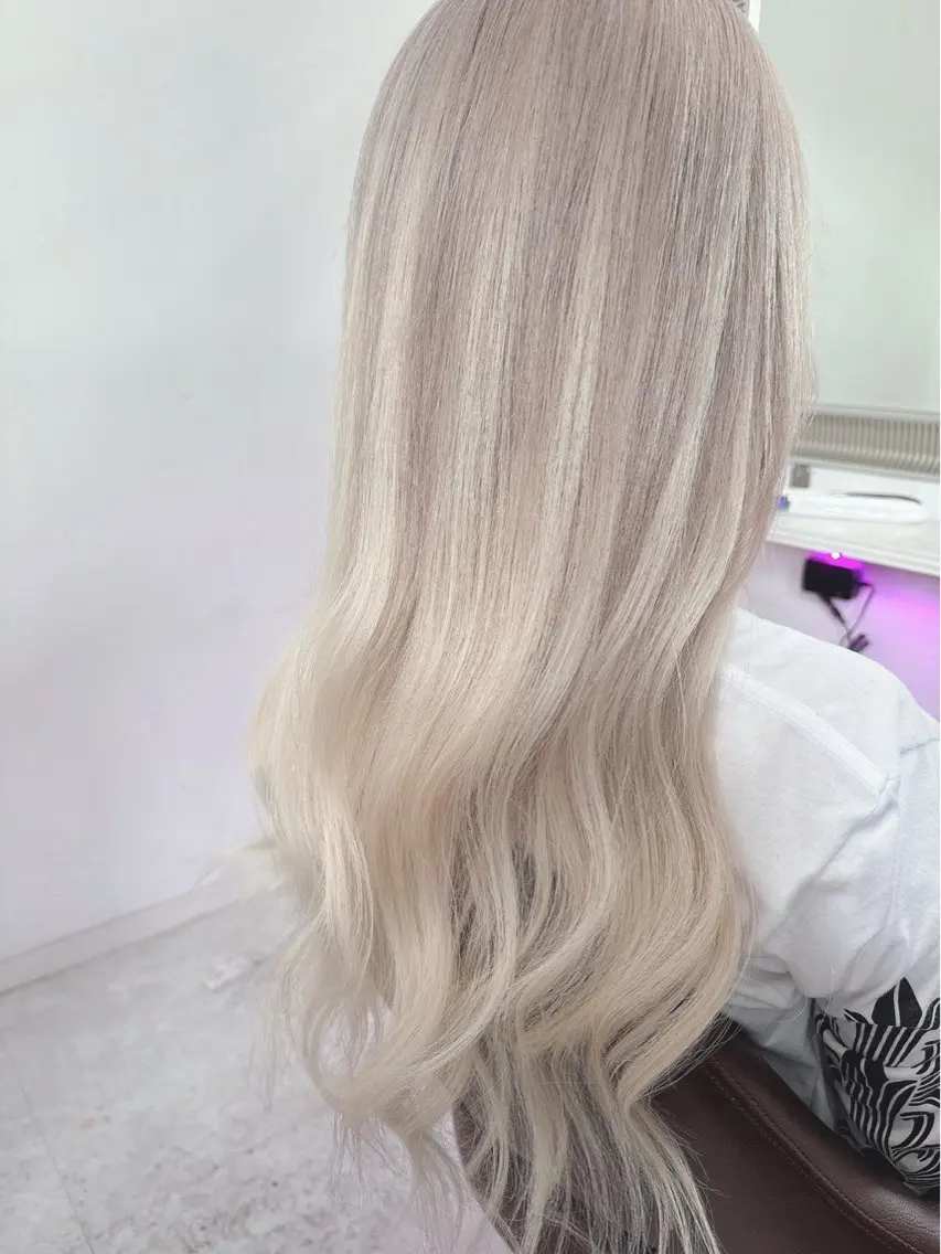 セミロング カット ヘアカラー トリートメント 田中 翔覇のヘアスタイル