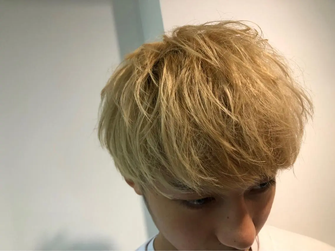 ショート メンズ メンズハイトーン マッシュ 💞あざと可愛い💞 児玉大地のヘアスタイル