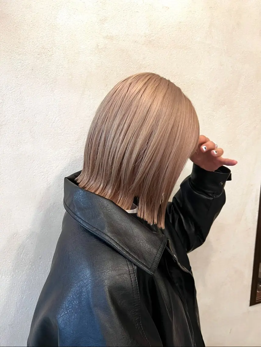 ダブルカラー(ブリーチ込)の写真