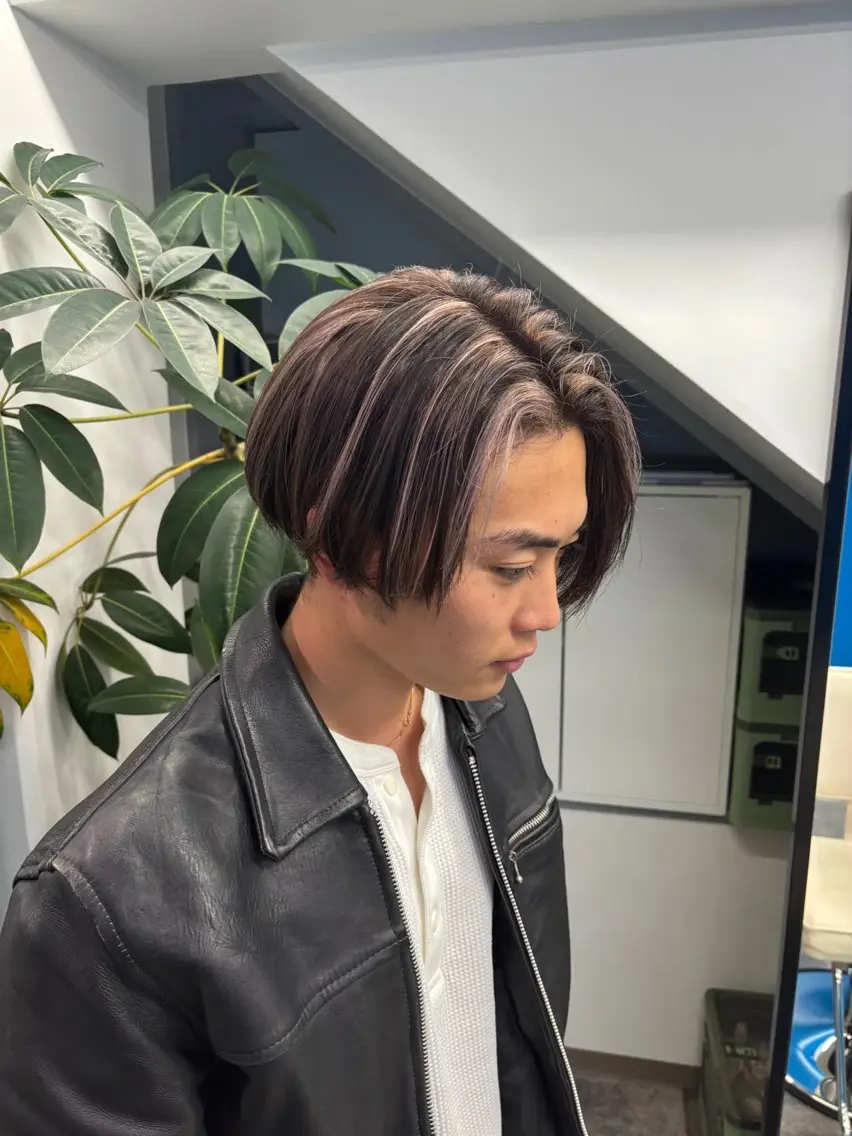 メンズカット＋ハイライト+カラー　　　　　　　　　　　　　　【最高級の処理剤でダメージレスなブリーチをお届け】の写真
