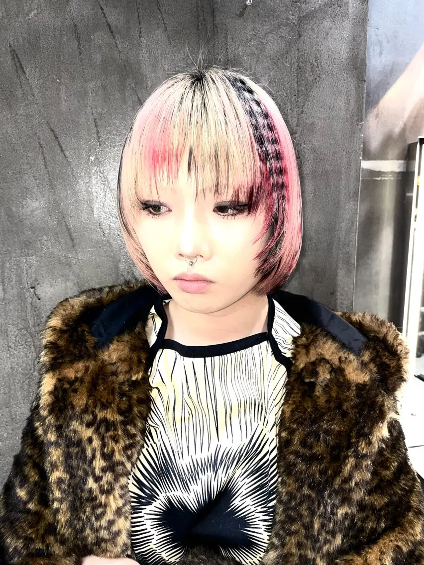 ショート カラー カット ヘアカラー トリートメント デザインカラー⭐︎★ 🐆hyo🐆のヘアスタイル