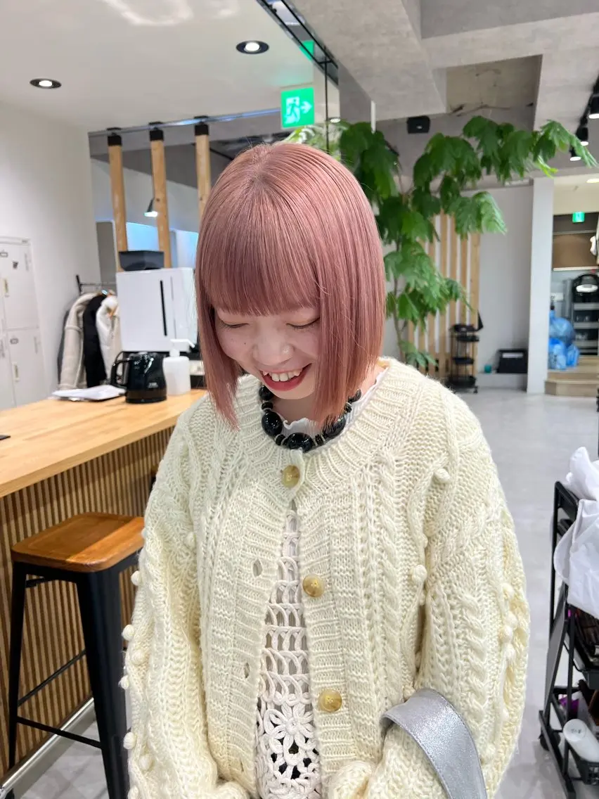 ショート カラー ベージュカラー ブリーチ ピンクカラー ピンクベージュ ボブ 透明感カラー/レイヤ ー/ MARIEのヘアスタイル