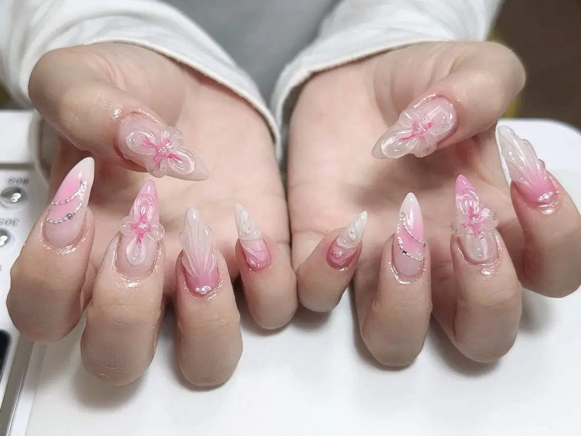 ネイル ハンドネイル NAIL CIRCLESのネイルデザイン