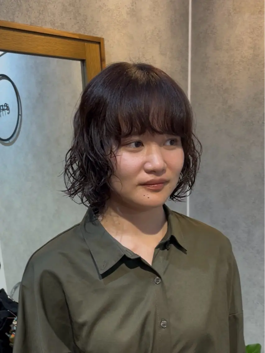 ショート カラー パーマ カット ヘアカラー トリートメント 暖色カラー/パラッと Bob/モエのヘアスタイル