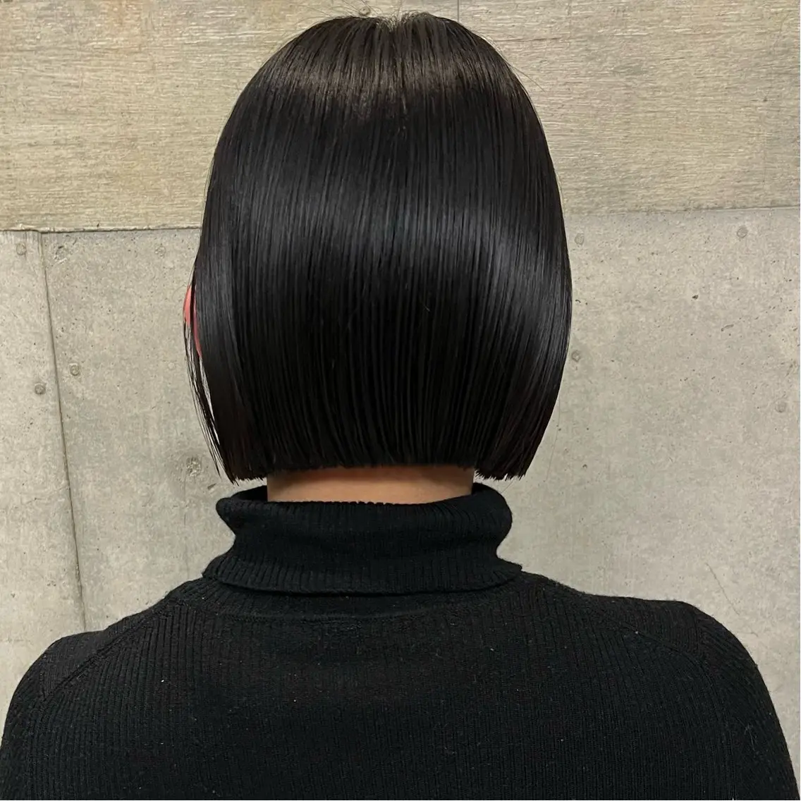 瑠己杏 :ボブ/ ハイトーンワンカラーのヘアスタイル