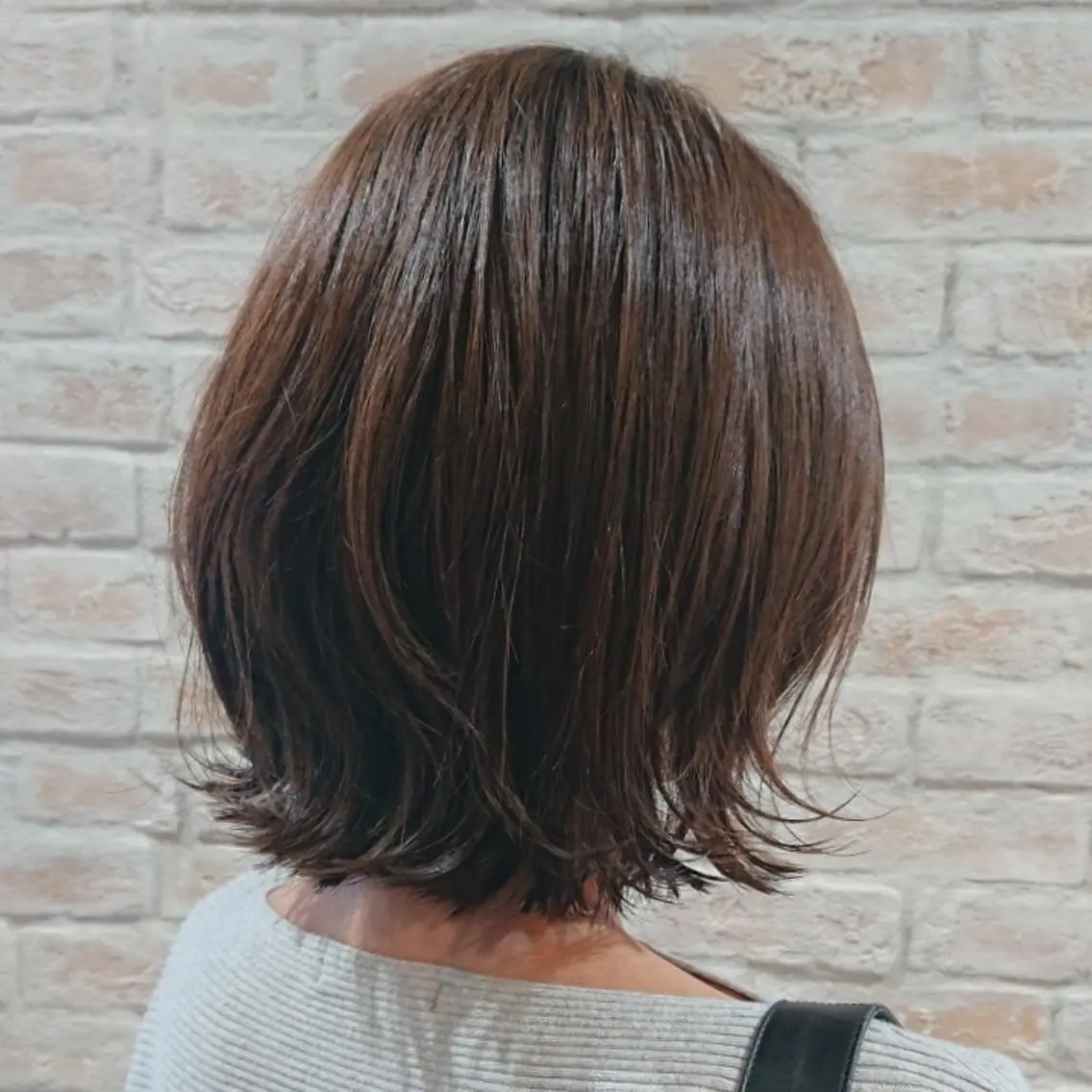 ミディアム ボブ 外ハネヘア 赤松 摩美のヘアスタイル
