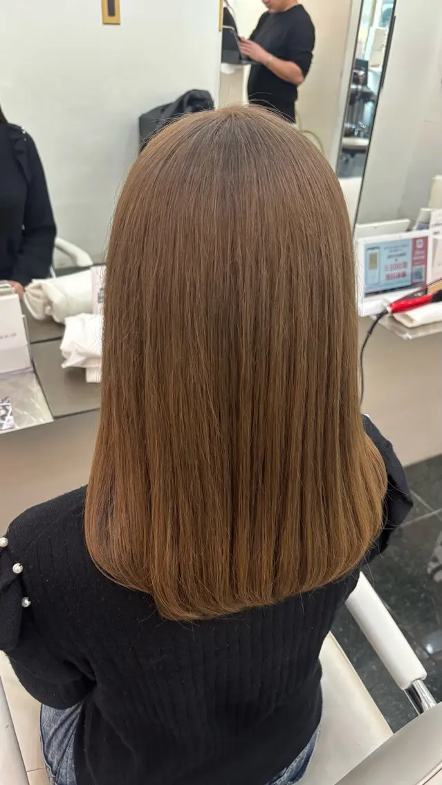 セミロング カラー ヘアカラー トリートメント まい| カラー🌿のヘアスタイル