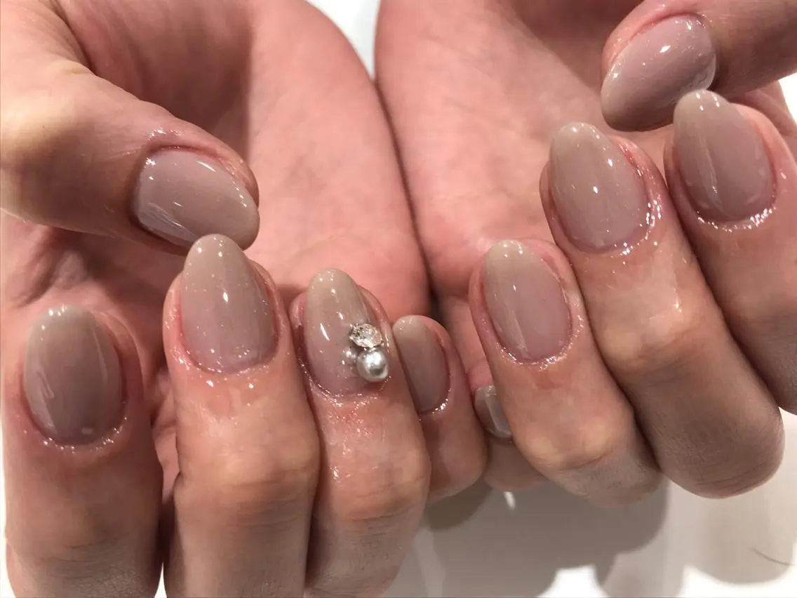 ネイル ストーンネイル Charme. NOBUKOのネイルデザイン