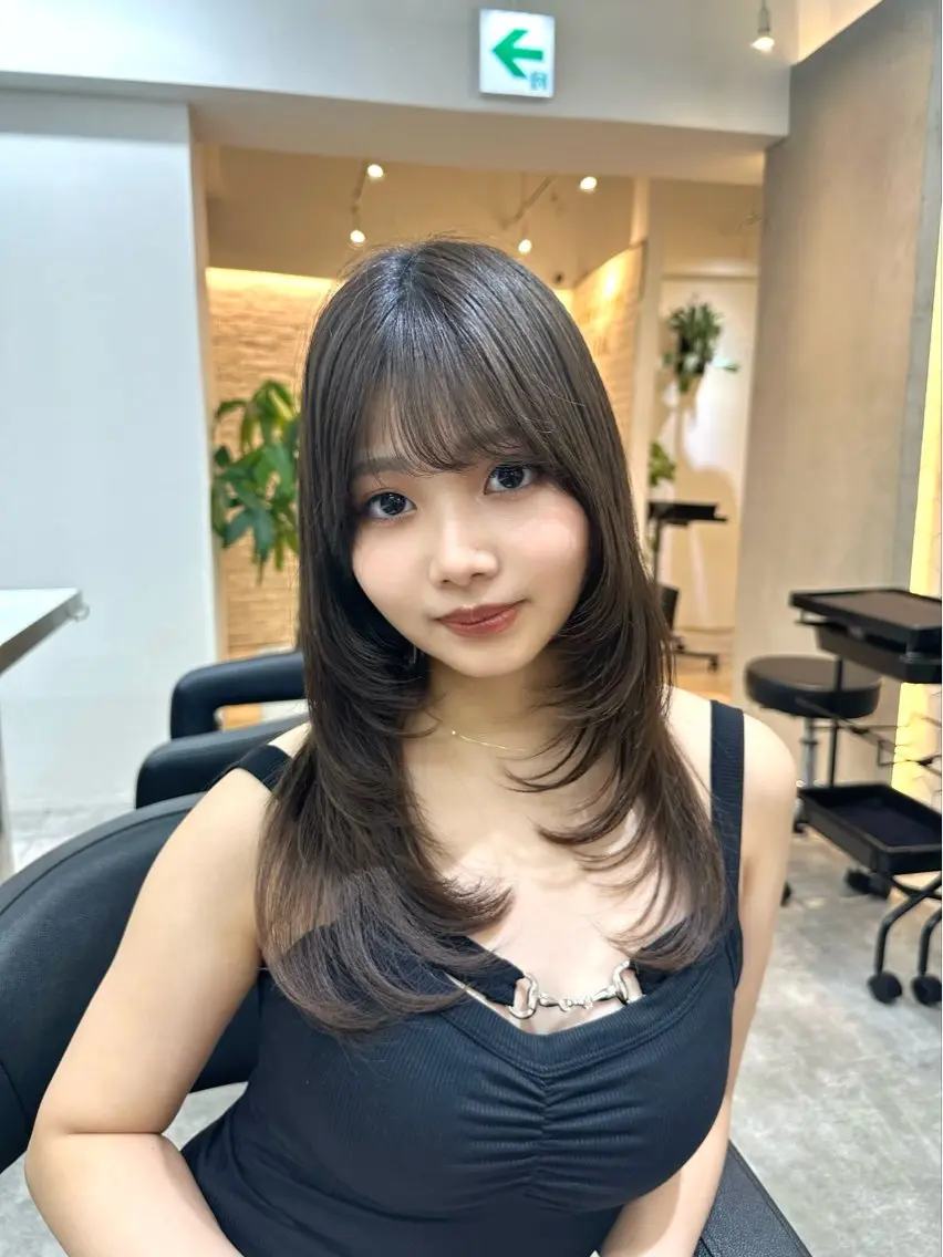 ロング カラー ミディアムレイヤー 添田晃基のヘアスタイル