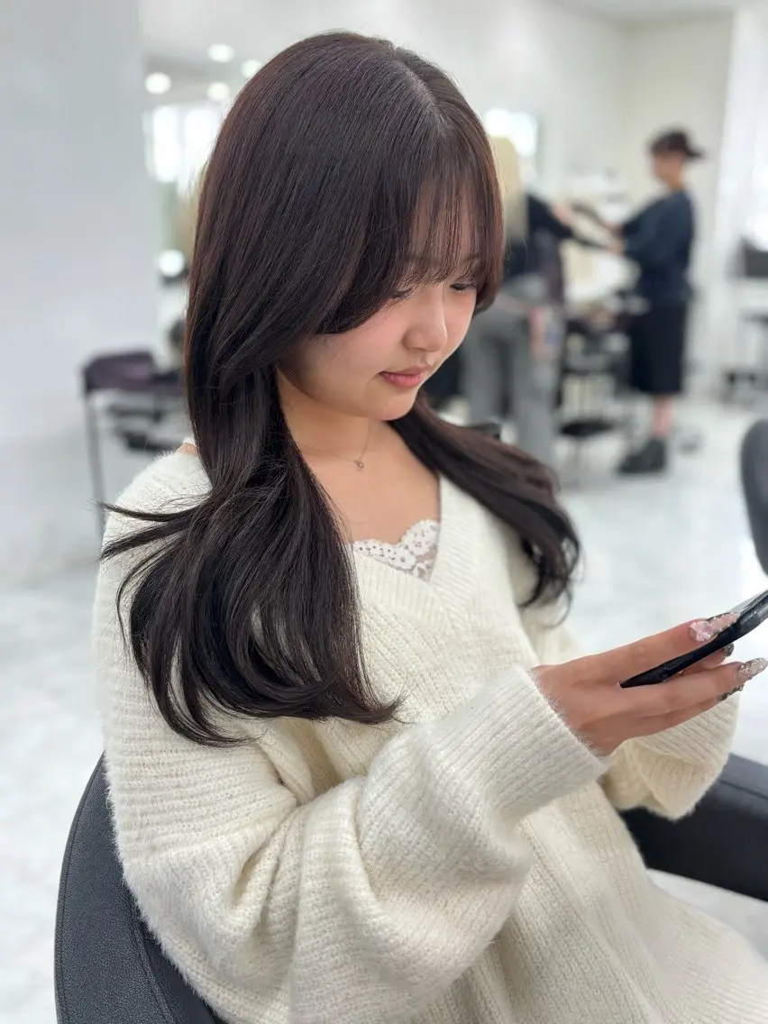 ロング ヘアカラー トリートメント ヘアセット 赤髪/ワインレッド/ 韓国系 まなかのヘアスタイル