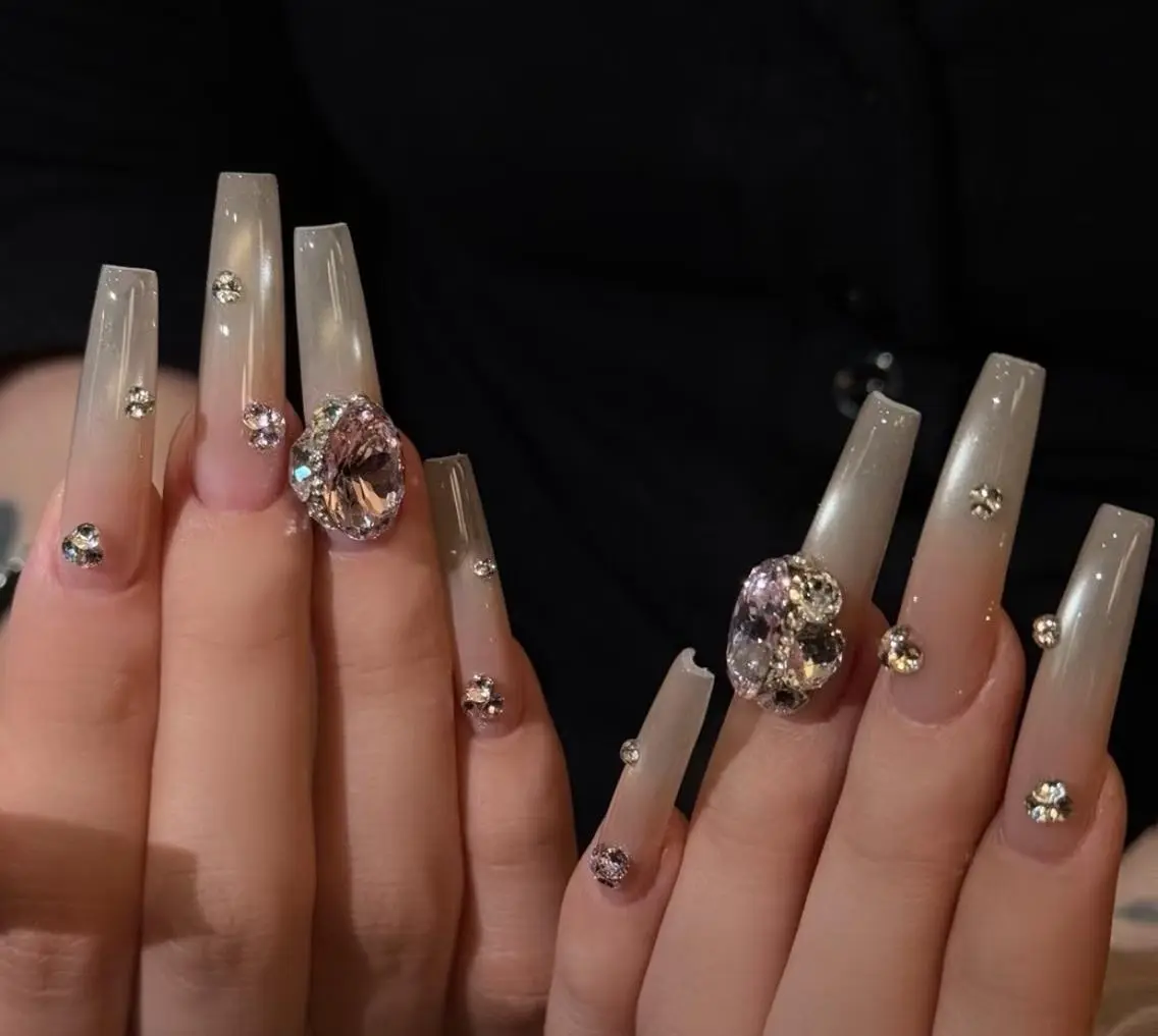 ネイル ハンドネイル Pure&Rich Nailのネイルデザイン