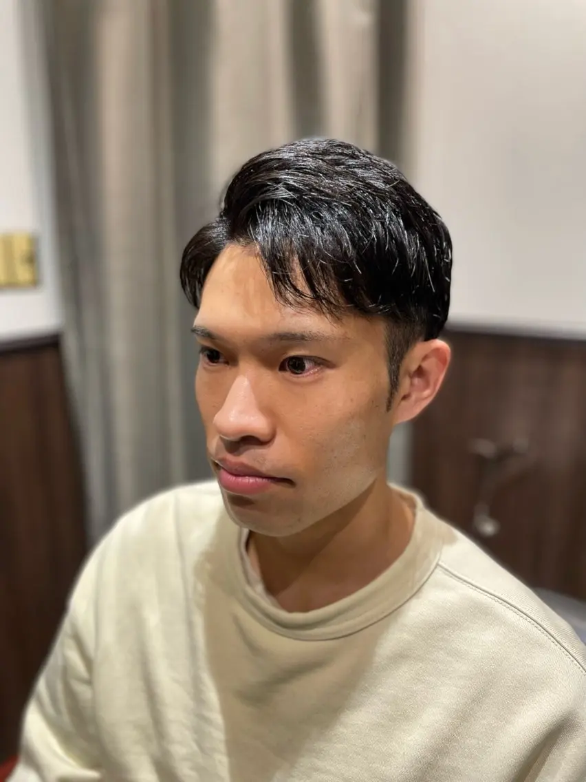 ショート 飯野 公紀のヘアスタイル